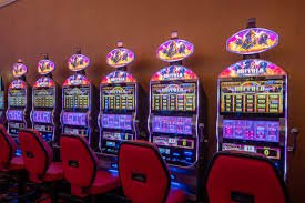 leona Dream Number prediction interface showing number selection and stake entry